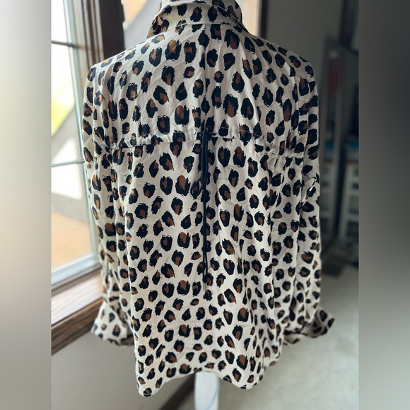 Eva Franco Leopard print Buttondown Top Anthropologie size 6 - Picture 6 of 9